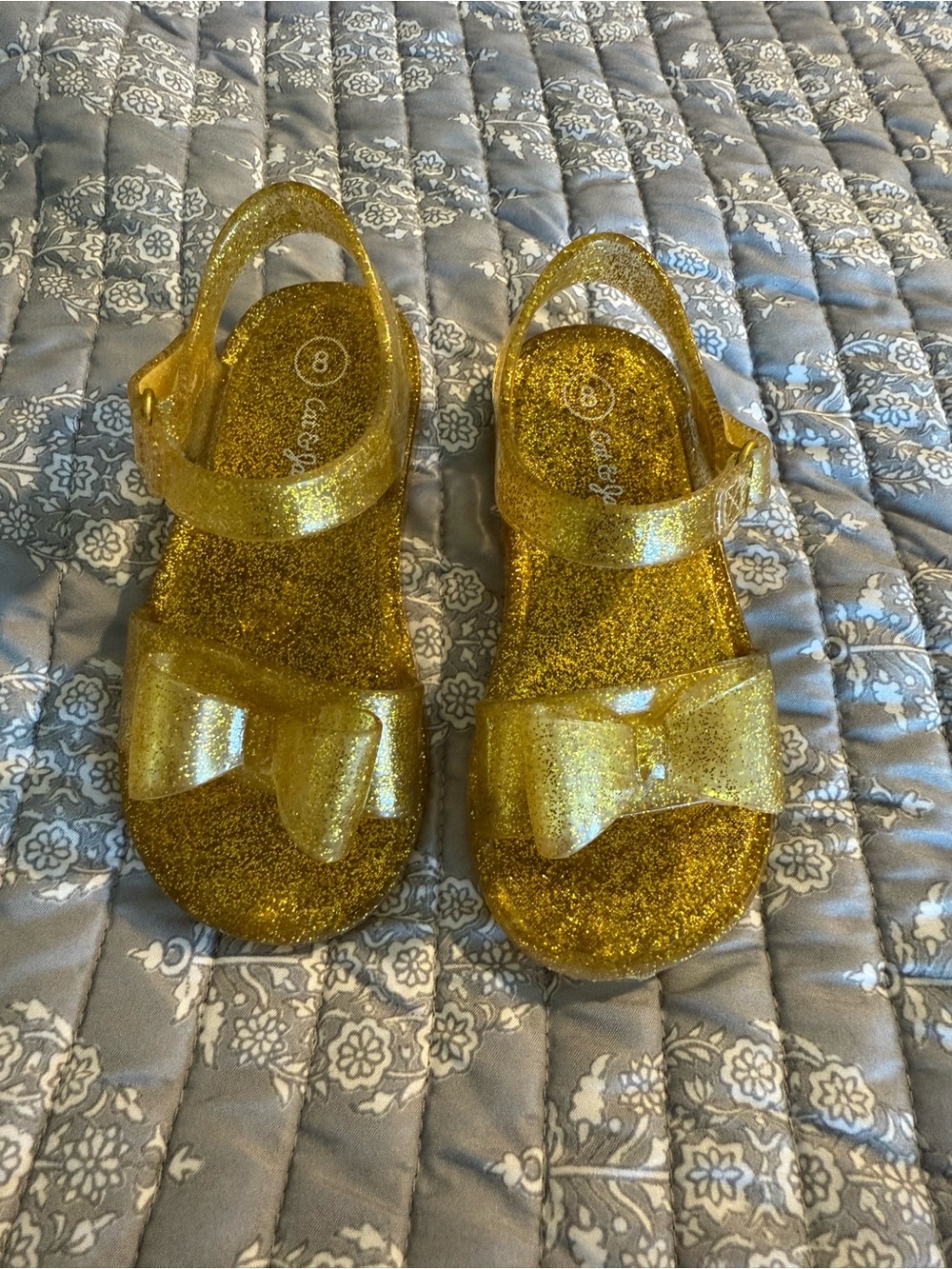 Cat & Jack Girls' Glitter Bow Jelly Sandals - Gold Glitter